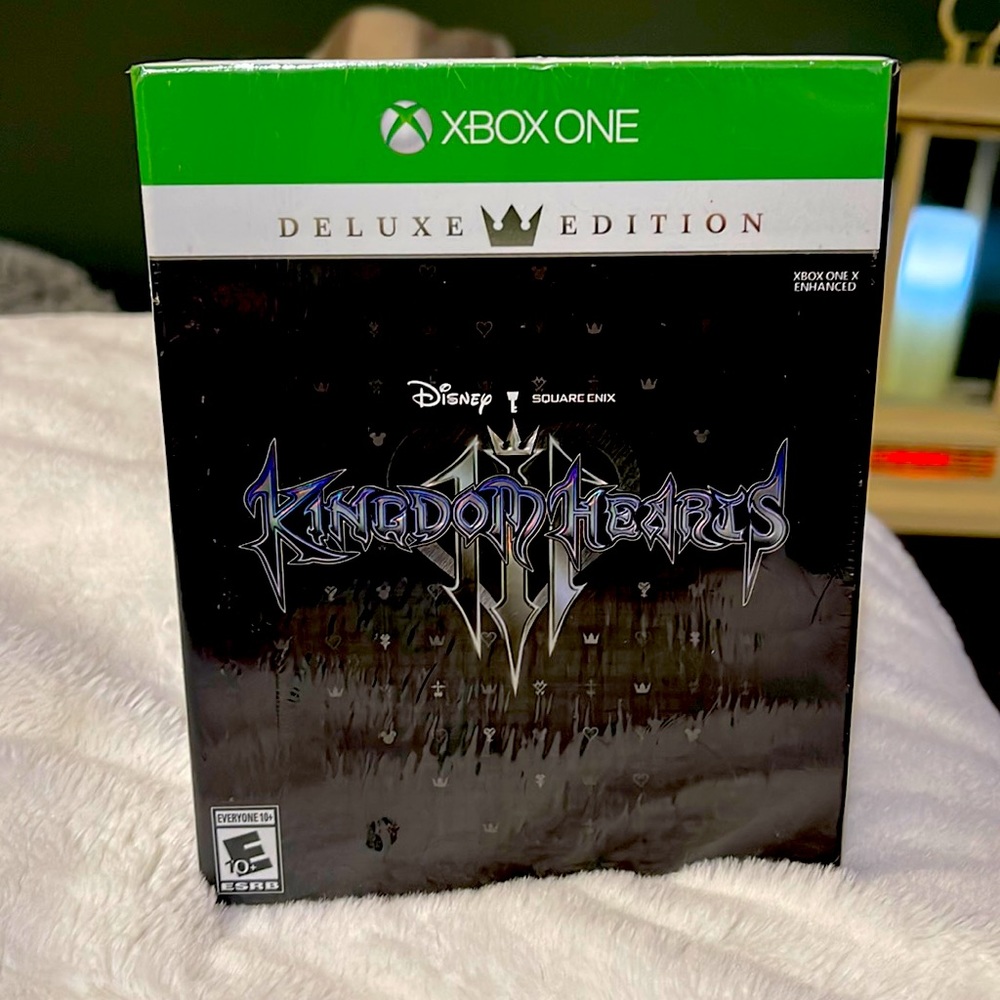 NWT Kingdom hearts III Deluxe edition Xbox one sealed
